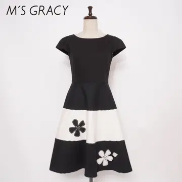 M'S GRACY 꽃 모티브 원피스 모노톤 사이즈 38*FD1062