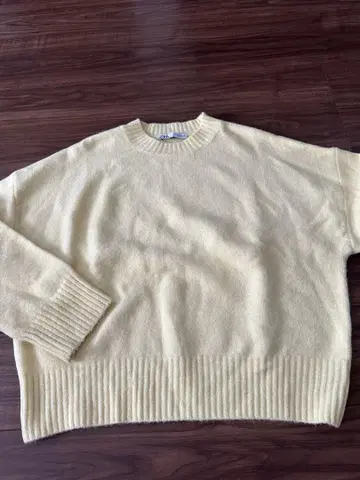 ZARA 스웨터