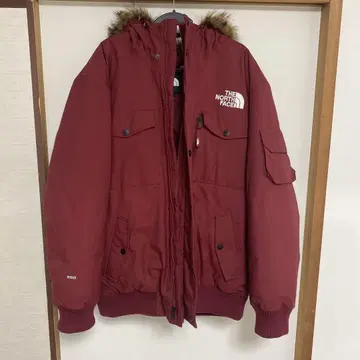 THE NORTH FACE 버건디 다운 자켓