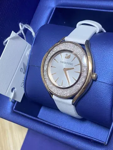 Swarovski 화이트 가죽 여성용 시계