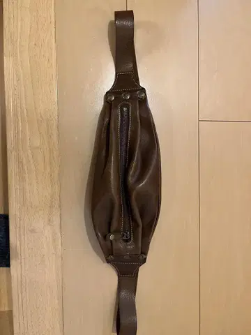 브라운 가죽 숄더백
