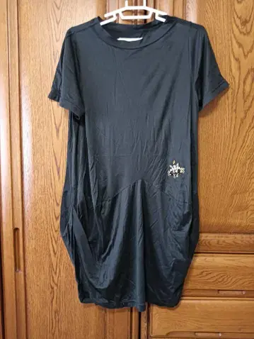 오레보레브라 블랙 반팔 튜닉 자수 포함