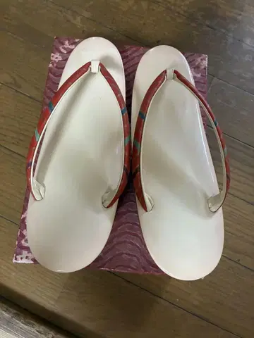 빨간색과 화이트 스트라이프 조리