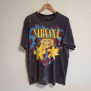 닐바나 티셔츠 NIRVANA XL 사이즈 하트 쉐이프 박스