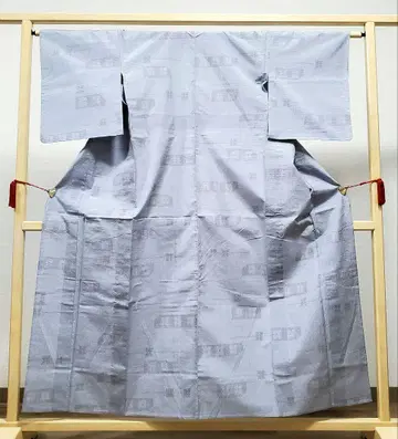 A5 단의 작은 꽃 무늬 옅은 파란색 순수 실크 코몬 기모노