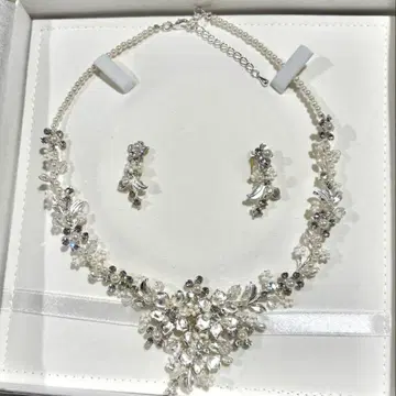 ANNAN WEDDING 목걸이 귀찌 꽃 모티브