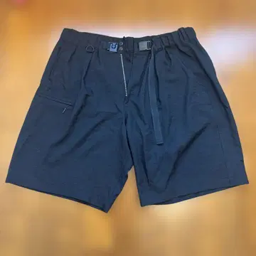 와이쓰리 Y-3 테일러드 숏팬츠 XXL 사이즈