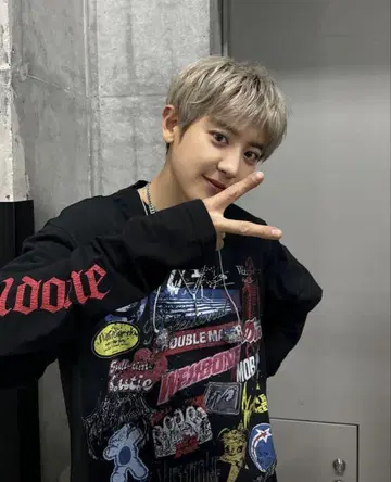 we11done 그래픽 프린트 블랙 긴팔 셔츠