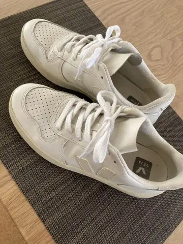 veja v-10 스니커즈 24cm 서스티나블