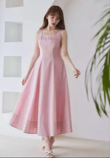 새상품 Herlipto Catalina Back Ribbon Dress