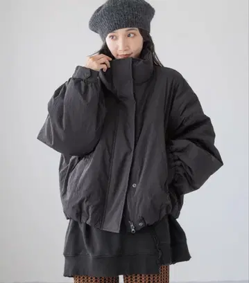 LOWRYS FARM 몬스터 숏코트 블랙