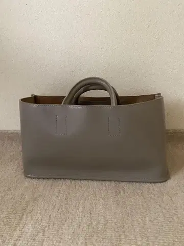 피에니 PVC 피그 가죽 와이드 토트백 그레이