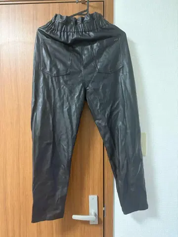 ZAPA 블랙 가죽 팬츠