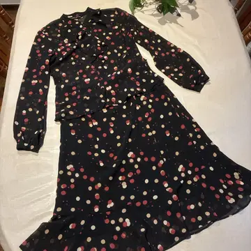 [ 새상품급 ] Laura Ashley 도트 무늬 긴팔 투피스