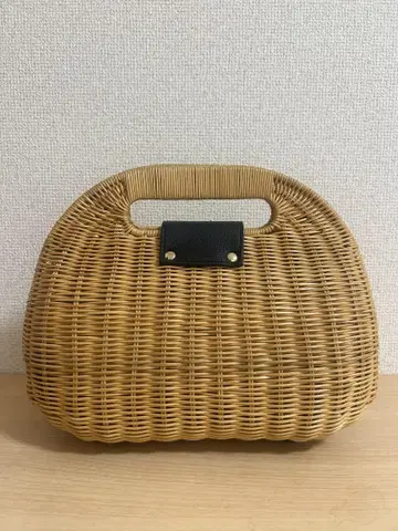 NATURAL BEAUTY BASIC 카고백