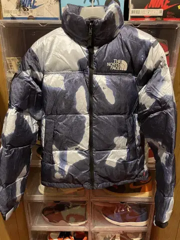 THE NORTH FACE 카모 패턴 다운 자켓