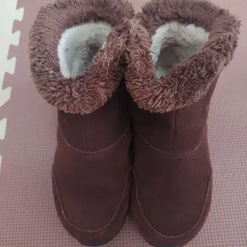 브라운 지퍼 달린 스웨이드 부츠 한랭지 사양 23cm