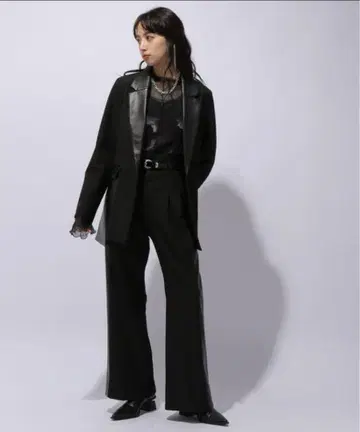HARE [SET UP 대응 LADIES] 인조 가죽 절개 자켓
