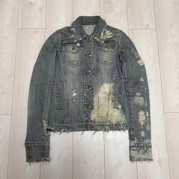 L.G.B. 블리치 데미지 가공 데님 자켓