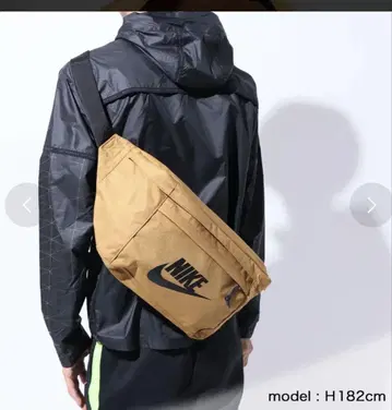 NIKE 바디백 카멜