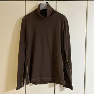 폴스미스 브라운 터틀넥 티셔츠