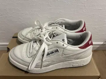 Reebok Valentine's Day Pack 스니커즈 24.5cm