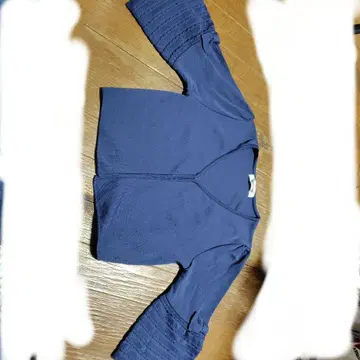 새상품급 네이비 V넥 오분소매 가디건