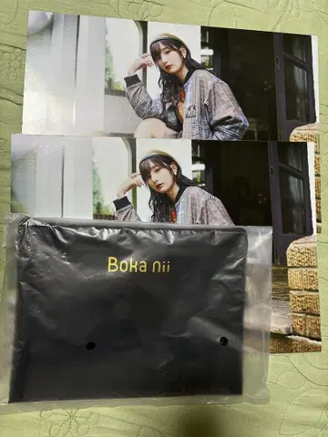 Boka nii 블랙 파우치 1개 & 포스터 2개 세트