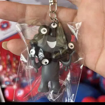블랙 미야쿠미야쿠 키링