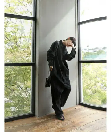 안티카 패턴 토르소 마네킹 심플 블랙 올인원 컨디션 최상!