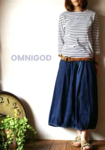OMNIGOD 감치 데님 벌룬 개더 스커트