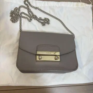 FURLA 그레이 가죽 숄더백 메트로폴리탄