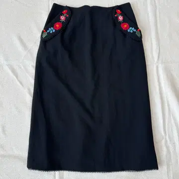 [ 새상품급 레어 ] 케이타 마루야마 자수 스커트 블랙 사이즈 0