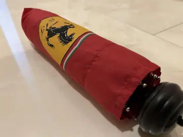 새상품급 페라리 Ferrari 접이식 우산 레드