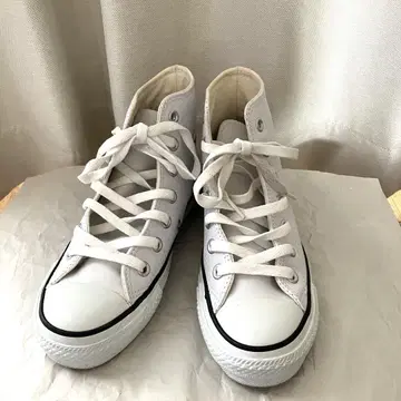 Converse 컨버스 가죽 화이트 하이컷 스니커즈 22cm