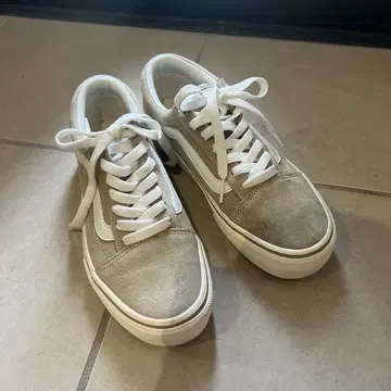 VANS 베이지 스웨이드 스니커즈 23cm