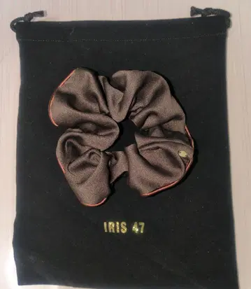 IRIS 47 이리스포세븐 다크 브라운 스크런치