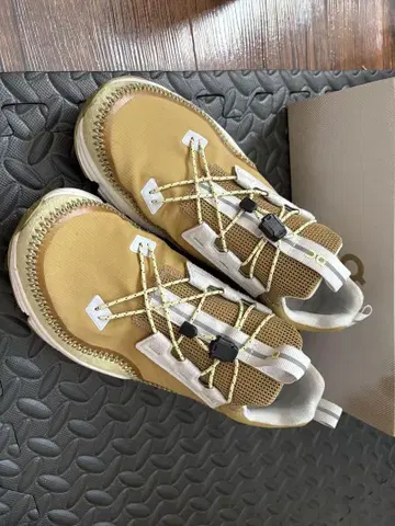 on cloudaway bronze white
