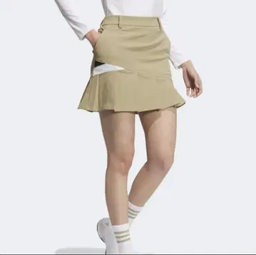 [ adidas ] 베이지 플리츠 스커트 사이드 포켓 포함
