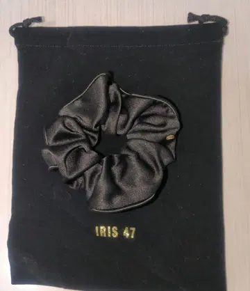 IRIS 47 이리스포세븐 블랙 스크런치