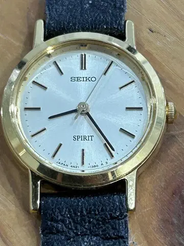 SEIKO 세이코 스피릿 쿼츠 시계