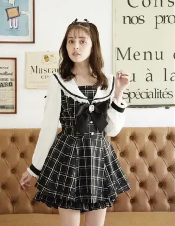 LIZLISA 리즈리사 세일러 카라 셋업 블랙 체크
