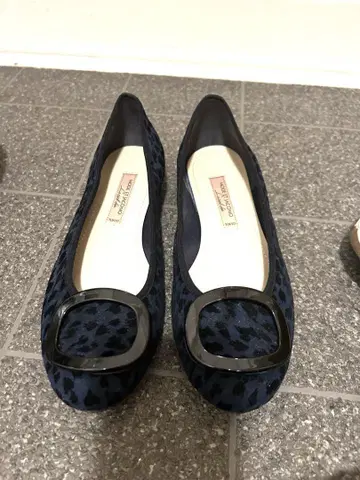 MODE ET JACOMO 네이비 레오파드 플랫슈즈 23.5cm