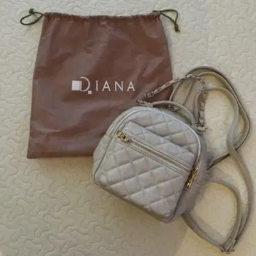 [ 미사용 새상품 ] DIANA 퀼팅 미니 백팩 아이보리