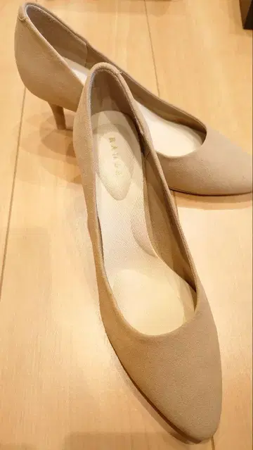 베이지 스틸레토 펌프스 24.5cm