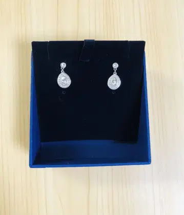 새상품급 스와로브스키 Swarovski Sentation 드롭 귀걸이