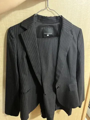 블랙 스트라이프 비즈니스 정장 자켓