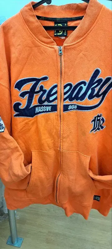 F3 Freaky MASSIVE 808 풀 집업 후드티