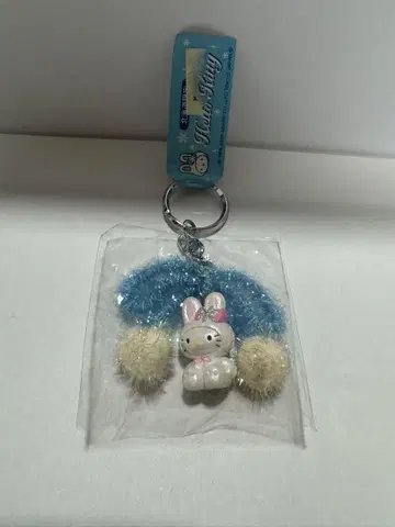 [미사용 새상품] 홋카이도 한정 키티 토끼 퍼 키링