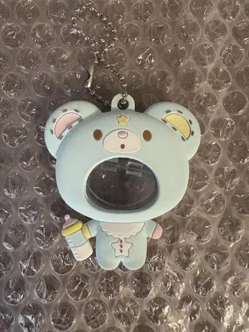 산리오 사진 배치 마스코트 키키 얼굴 부분 인쇄 없음